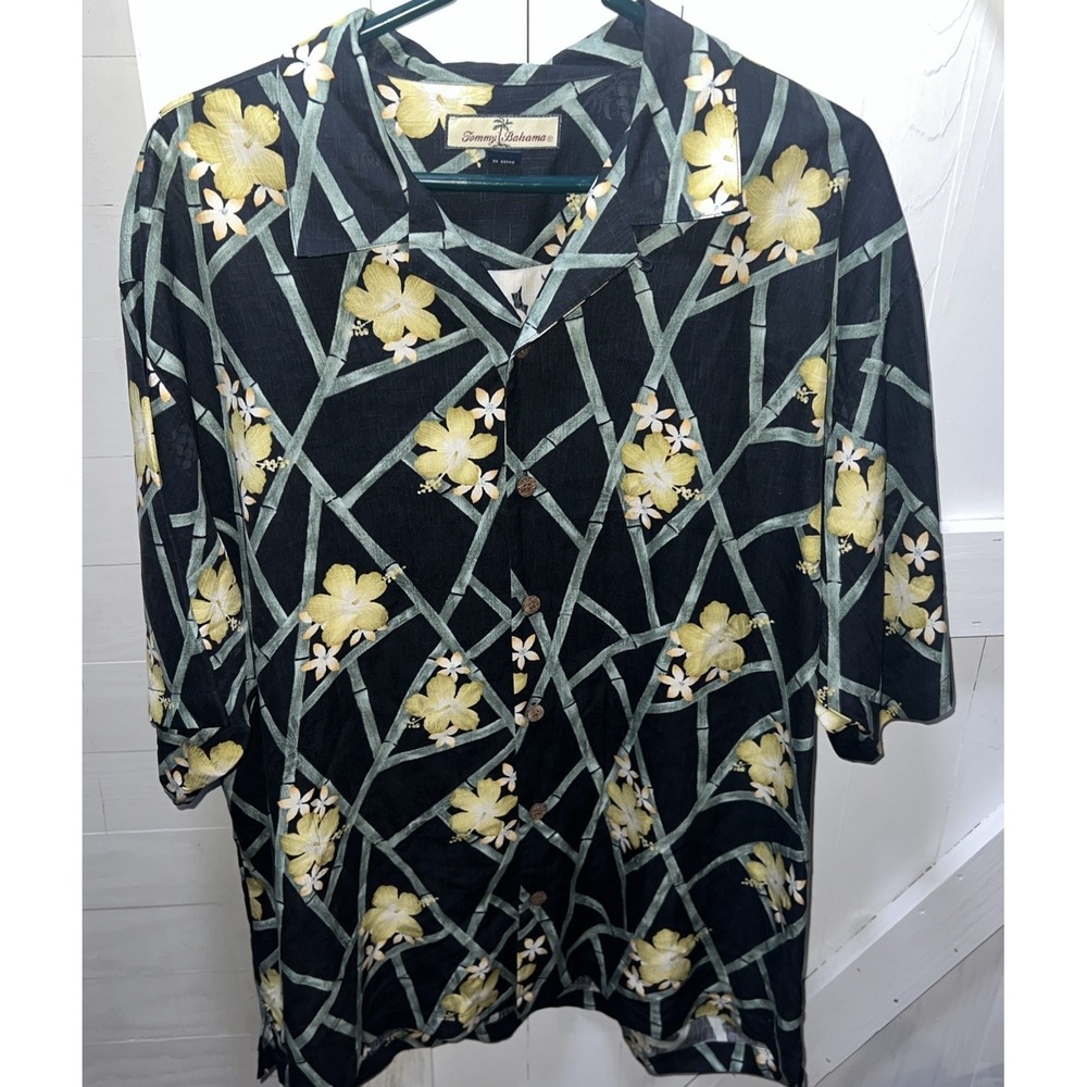 Tommy Bahama Men's Silk Short Sleeve Hawaiian Floral Camp Shirt Size Large
